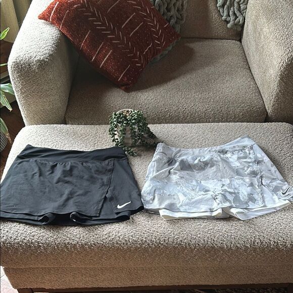 Nike Dresses & Skirts - Nike Black and White Skorts Set